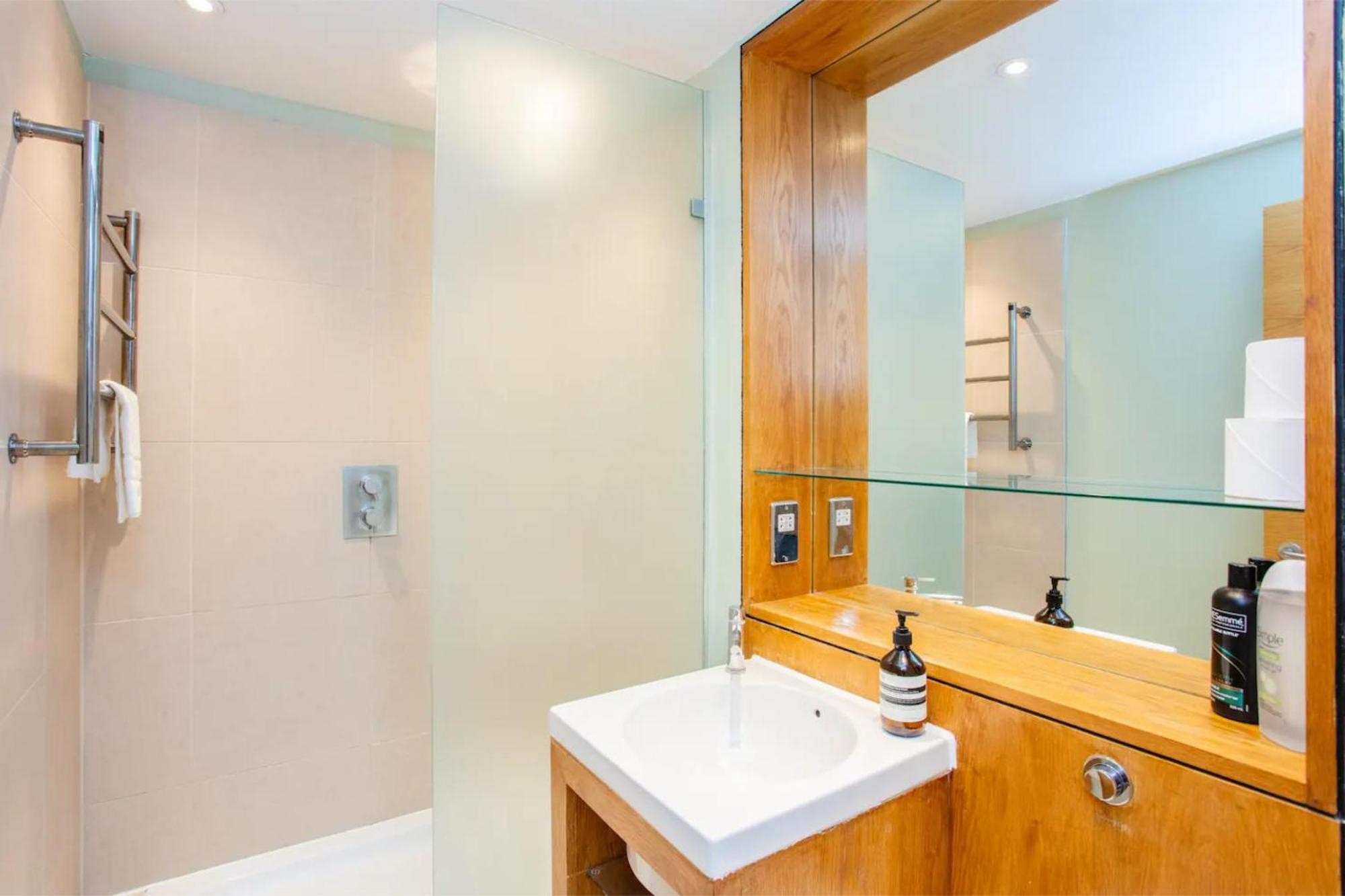 Modern 3 Bedroom Apartment In Paddington Londres Exterior foto